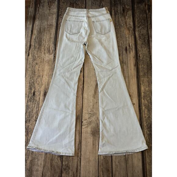 Vibrant MIU Flared Light Blue Denim Flare Bell Bottom Jeans Womens Size 9 / W28 - Picture 7 of 9